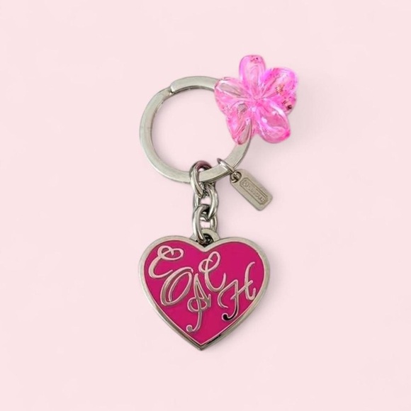 Coach Y2K Heart Keychain F92642 🌸🩷 - Picture 1 of 2